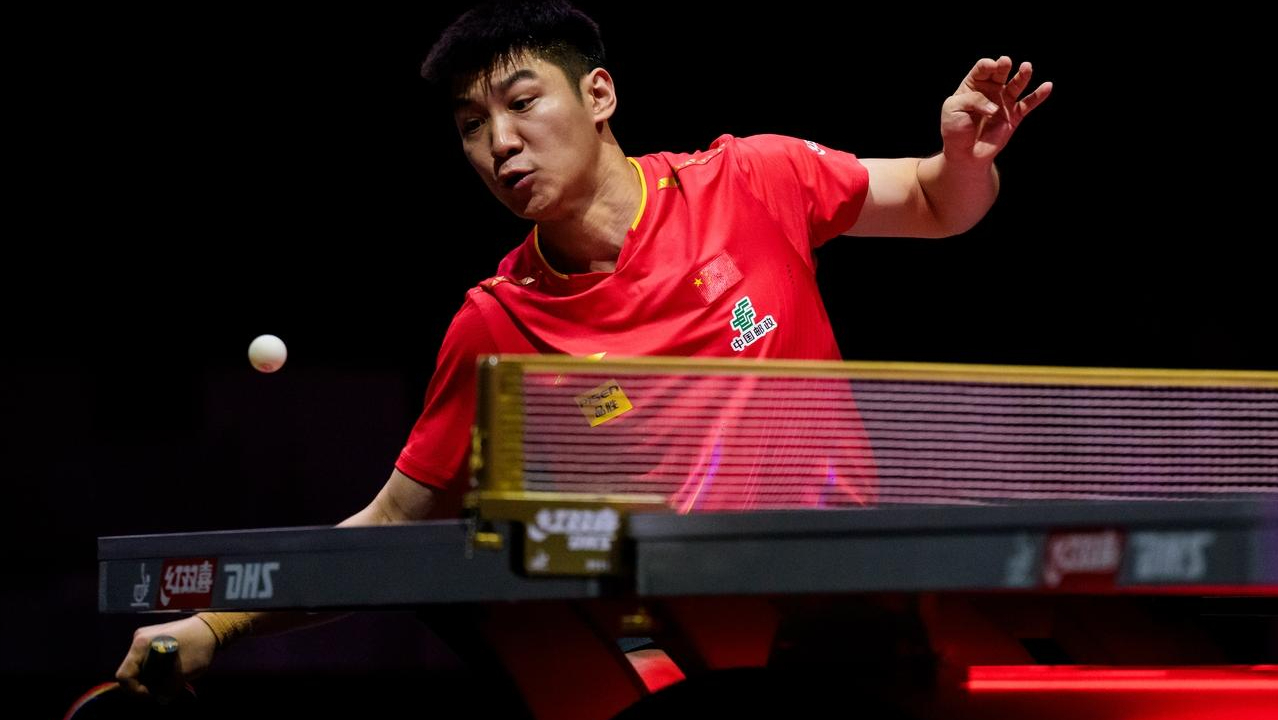 mk体育官网-还是那个淘汰张本的薛飞吗？0-3溃败无缘8强，第三局关键发球失误