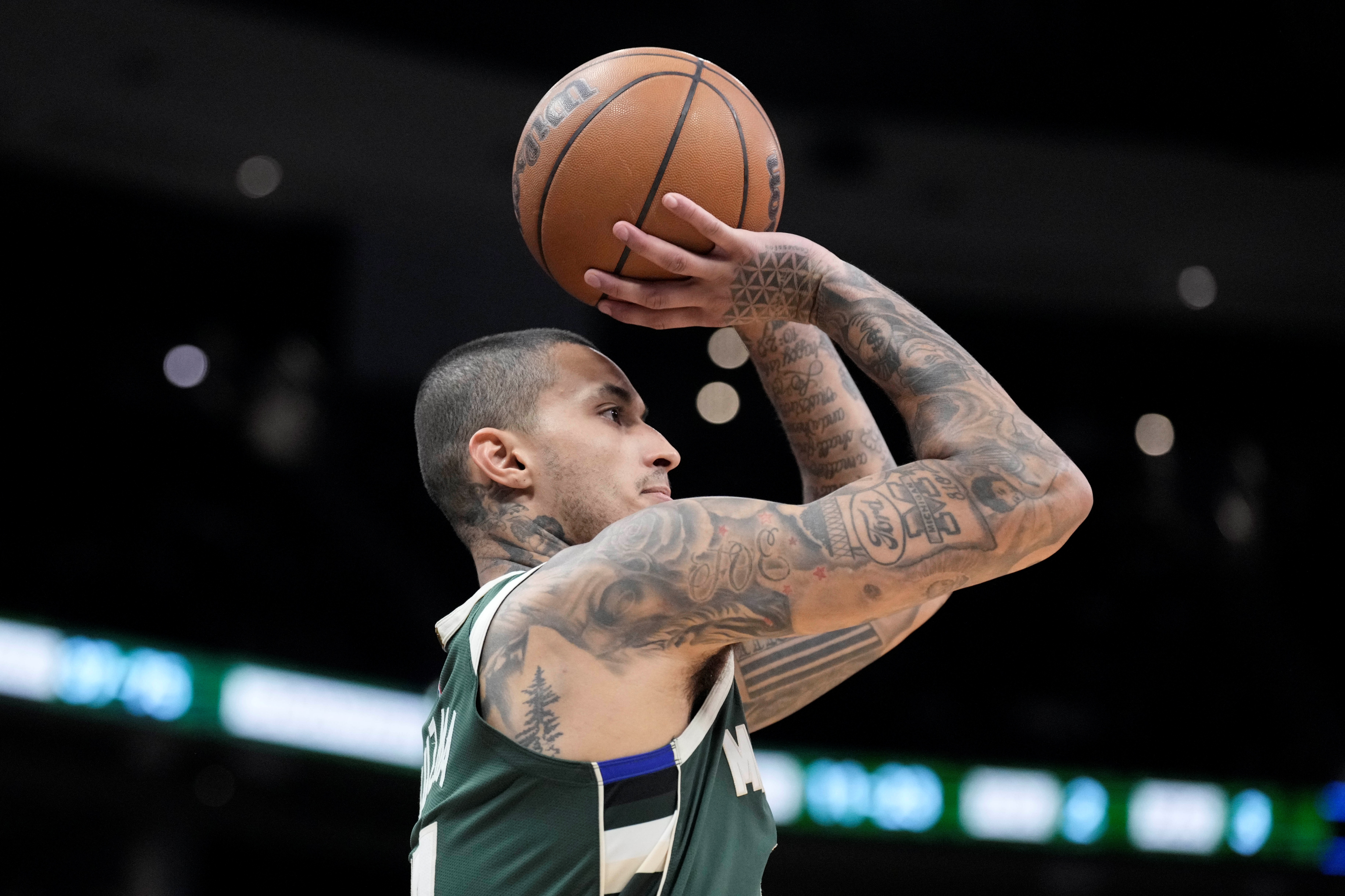 mk体育-两分球11中9！库兹马得到20分6板3助3断1盖帽 三分失准6中0