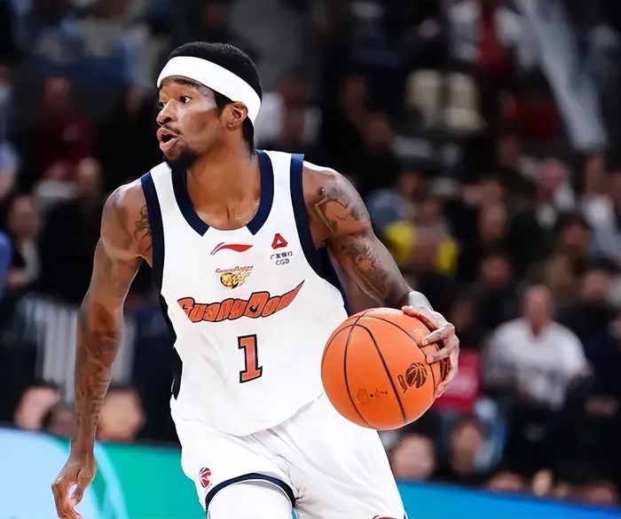 mk体育-广东只靠外援得分不是首次了！本土球员集体迷失，杜锋真该反思了|球队|奎因|徐杰|家政|奇葩_新浪体育_新浪新闻