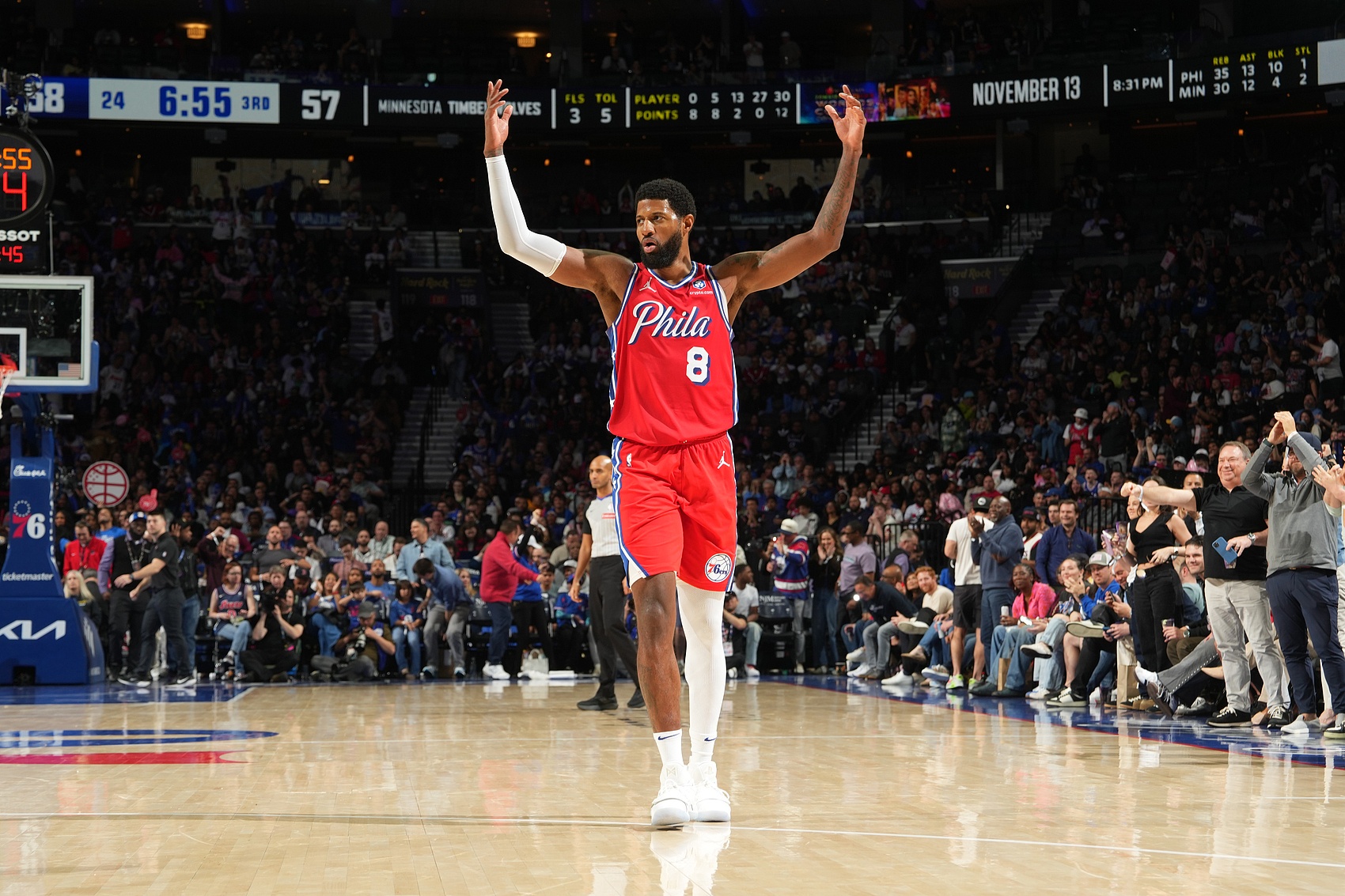 mk体育官方网站-梦回巅峰！乔治半场7中6高效拿下18分1板2助2断